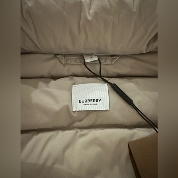 NEW..Burberry slim fit puffer coat NEW - Picture 7 of 10